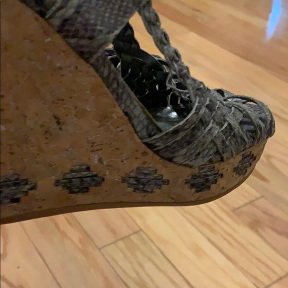 Not rated - Picture 4 of 5